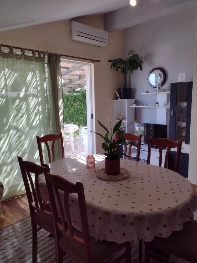 Apartmani Zmiric 普利莫顿 外观 照片