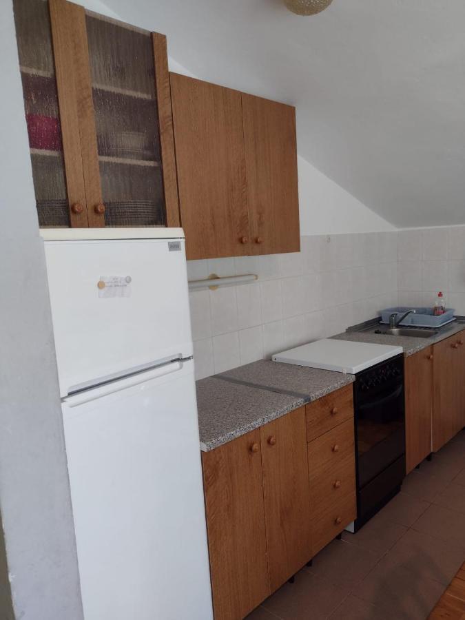 Apartmani Zmiric 普利莫顿 外观 照片